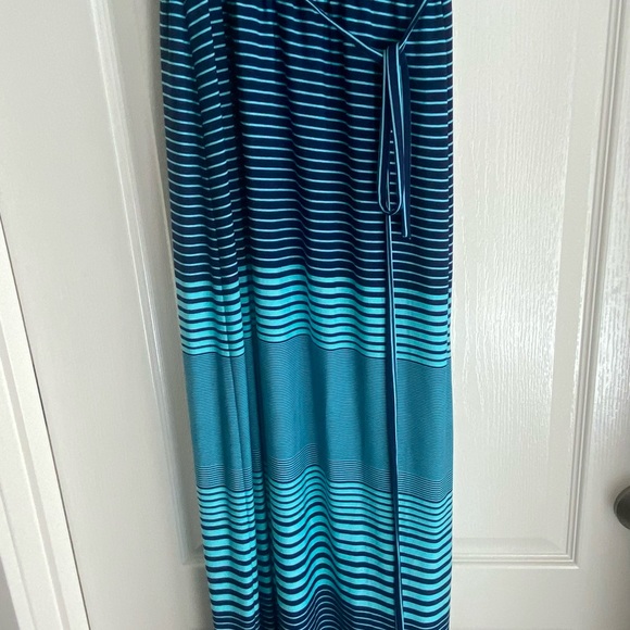 NWT Dress - Picture 2 of 8